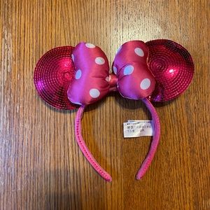 Disney parks pink Minnie ears